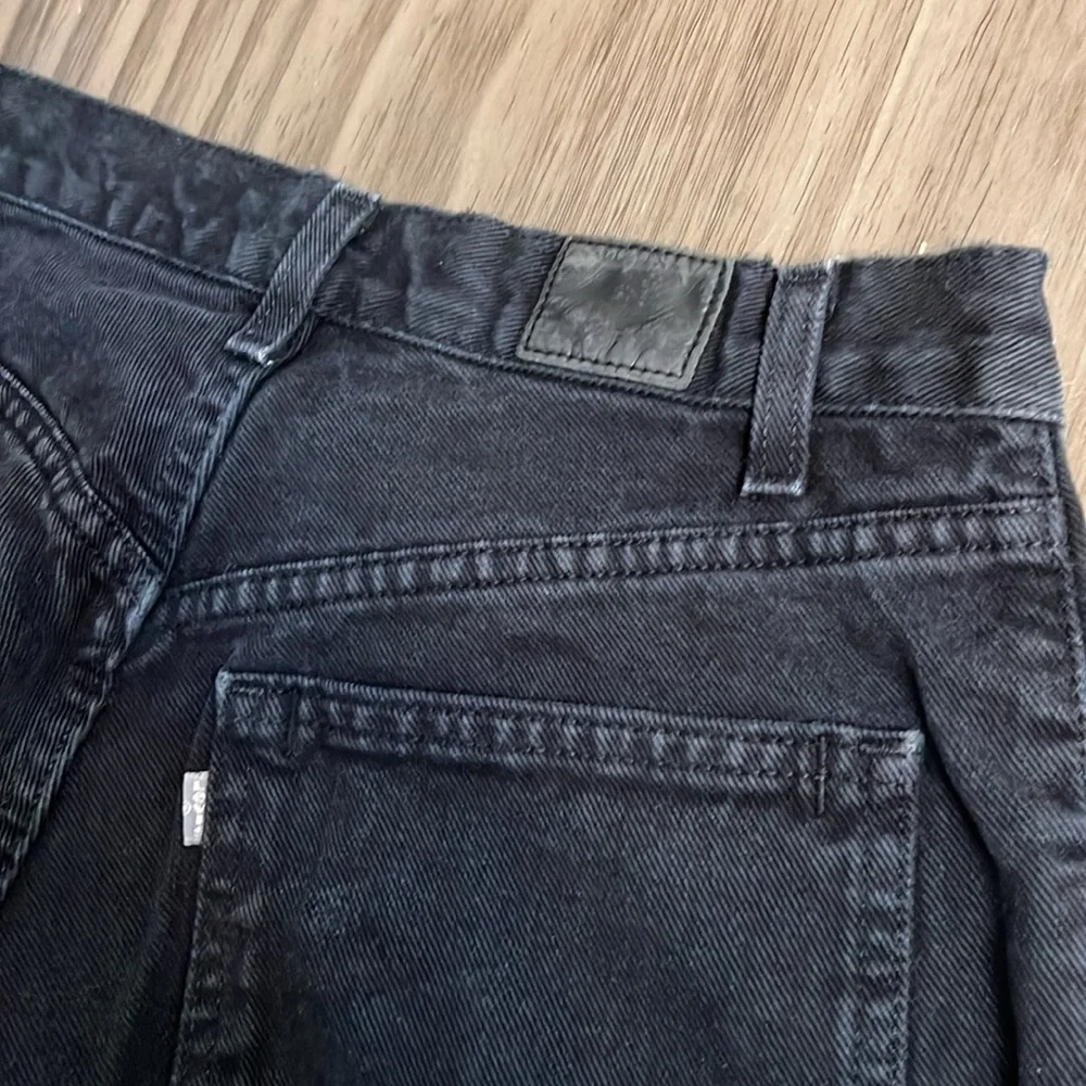 90’s VINTAGE SILVERTAB LEVIS  LOOSE FIT BLACK JEANS MADE IN USA WOMENS 28